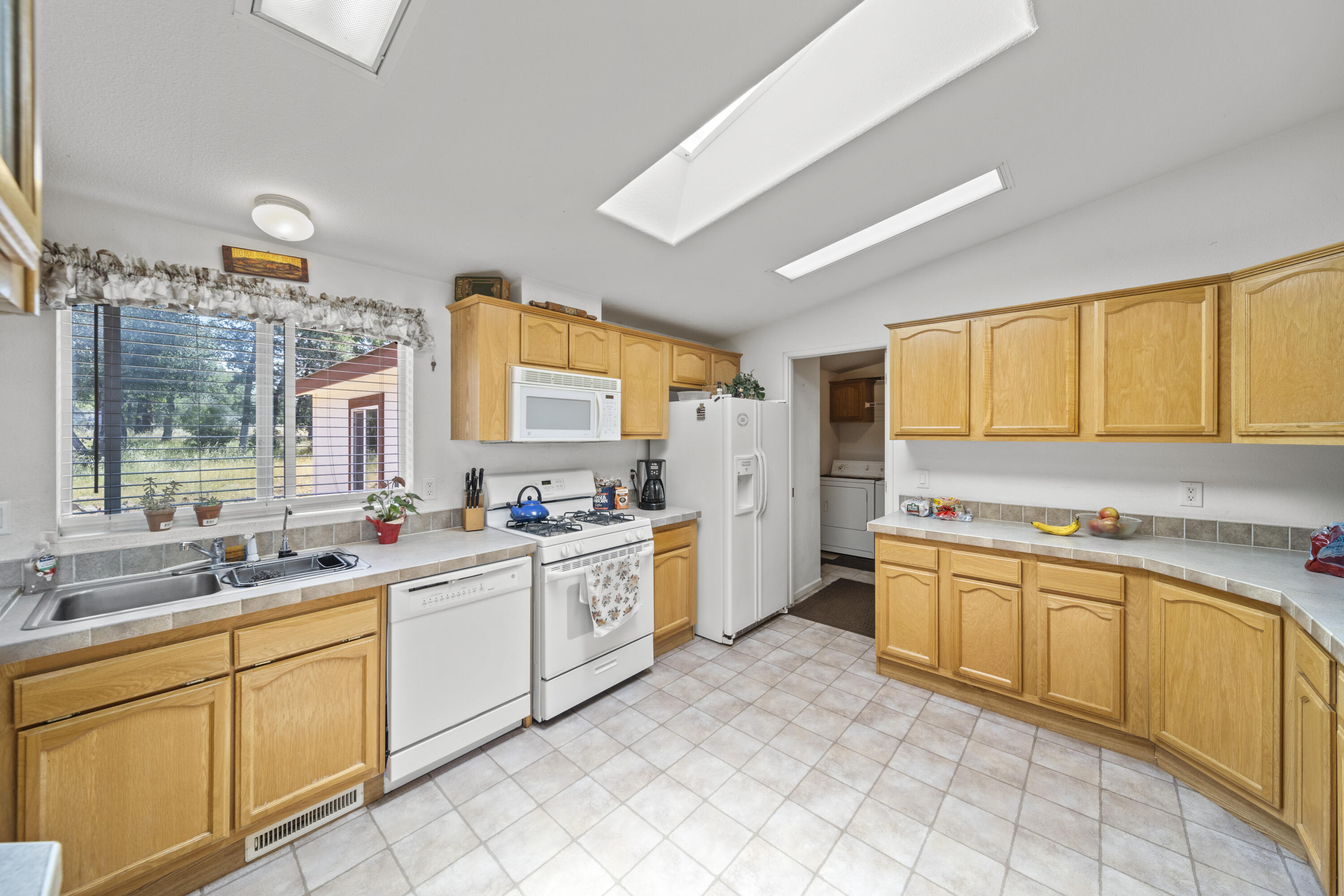 24724 Dersch Road Shingletown, CA 96088 - Photo 8 of 32 712A4439