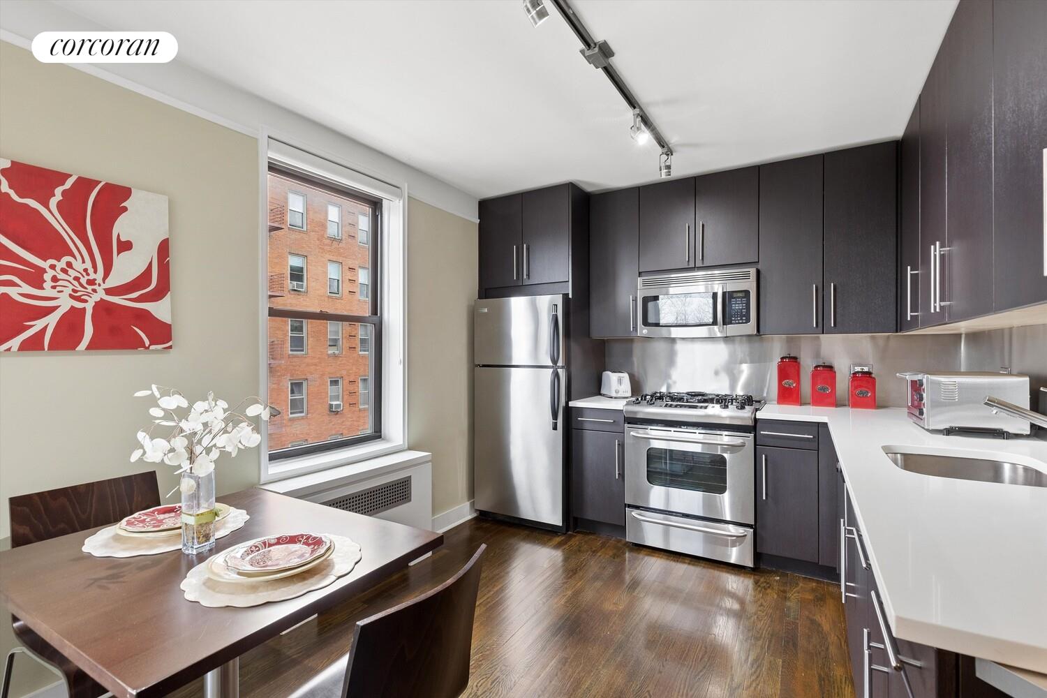 9511 Shore Road, Unit 405 Brooklyn, NY 11209 - Photo 4 of 12