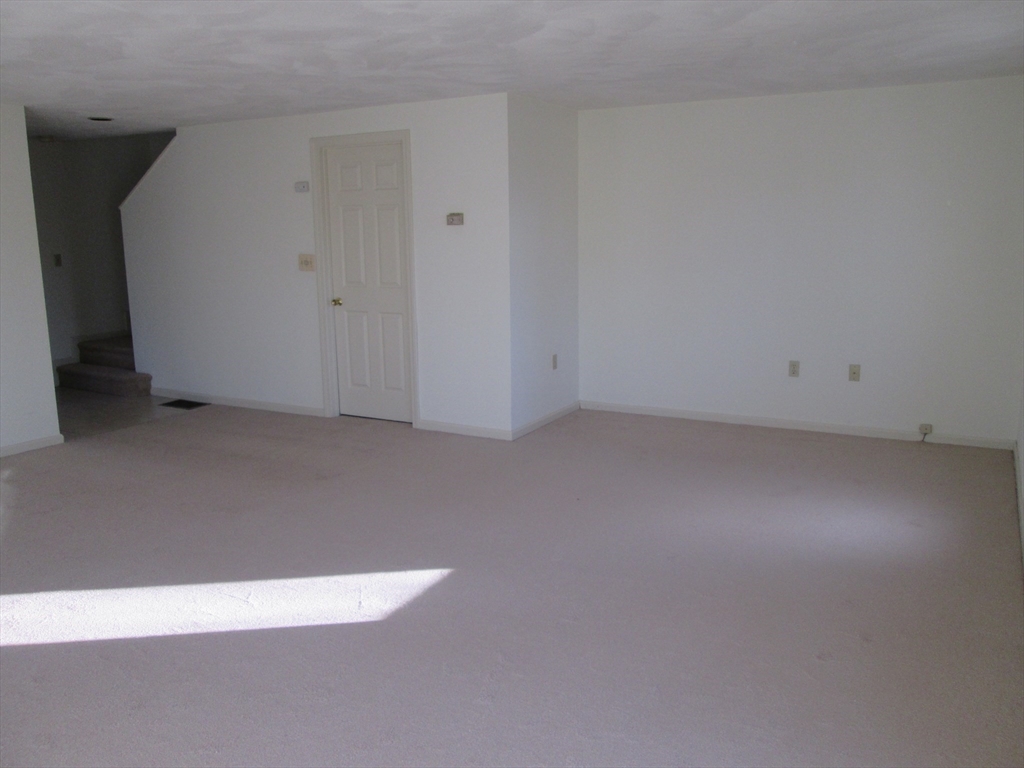 29 Hale Street, Unit 29 Newton, MA 02464 - Photo 5 of 7