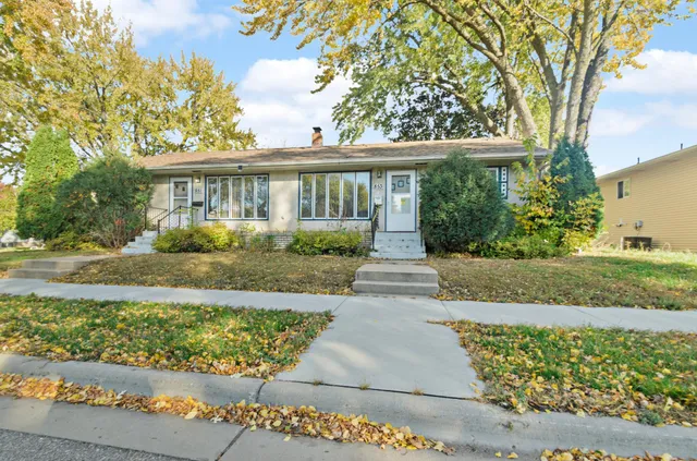 $475,000 | 851 5th Avenue South, South St. Paul, MN 55075