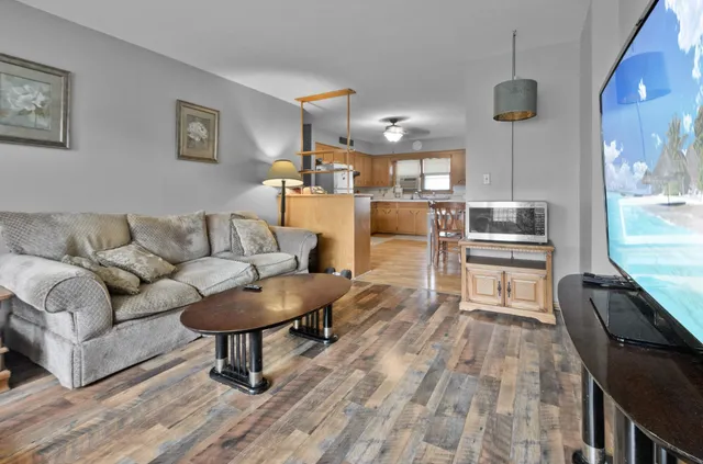 $475,000 | 851 5th Avenue South, South St. Paul, MN 55075