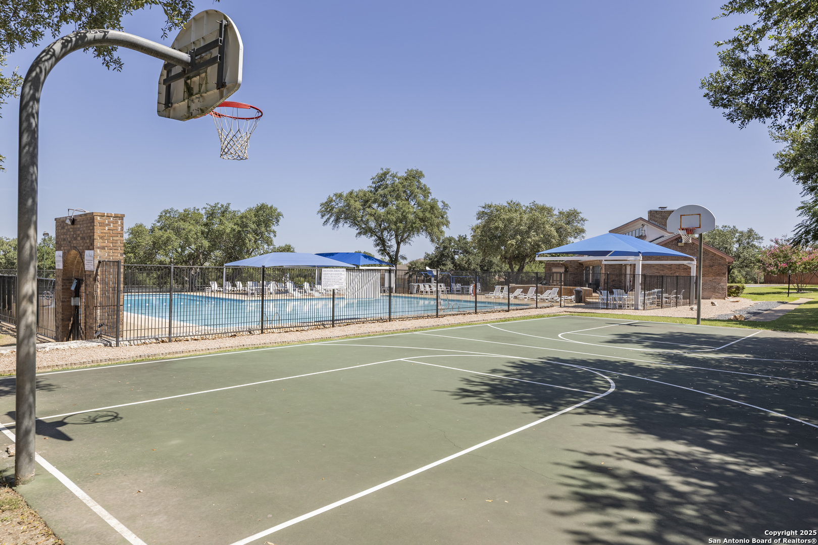 922 Hedgestone Drive San Antonio, TX 78258 - Photo 33 of 40 a view of a basketball court