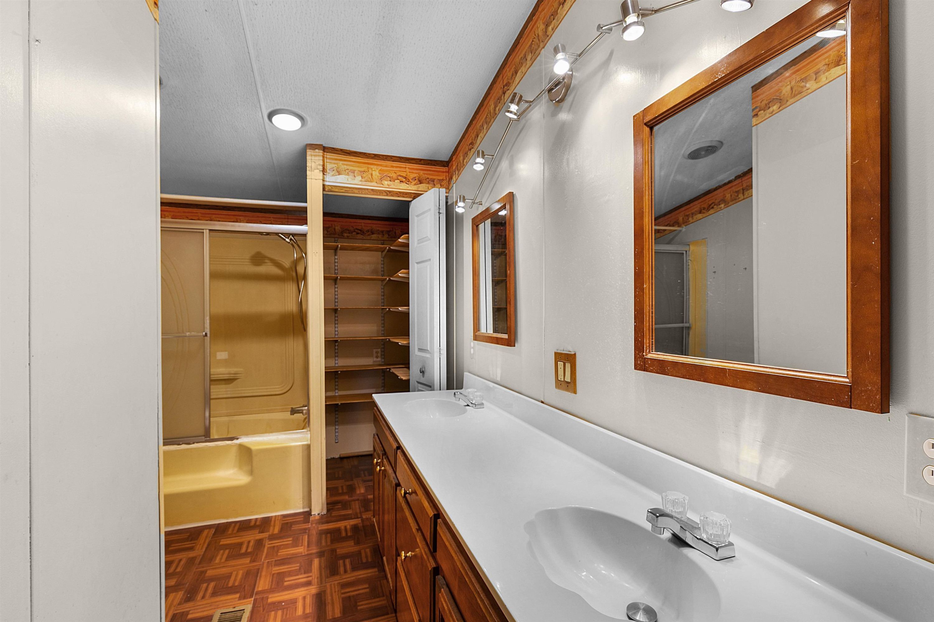 5 James Road Humboldt, TN 38343 - Photo 8 of 13 Photo 9