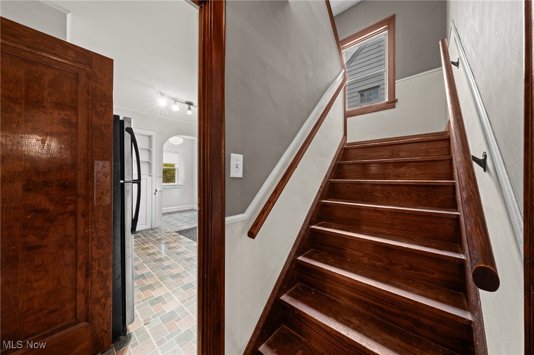 1027 Pennfield Road Cleveland, OH 44121 - Photo 23 of 49 Gallery Image 23