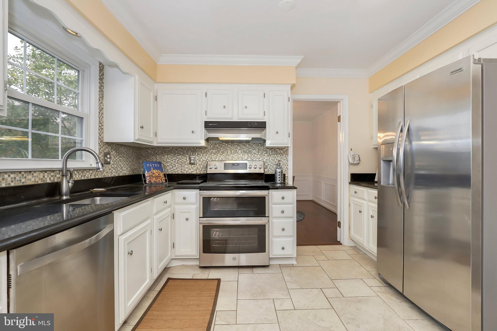1854 Kirby Road McLean, VA 22101 - Photo 17 of 61