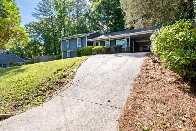 a front view of house with yard