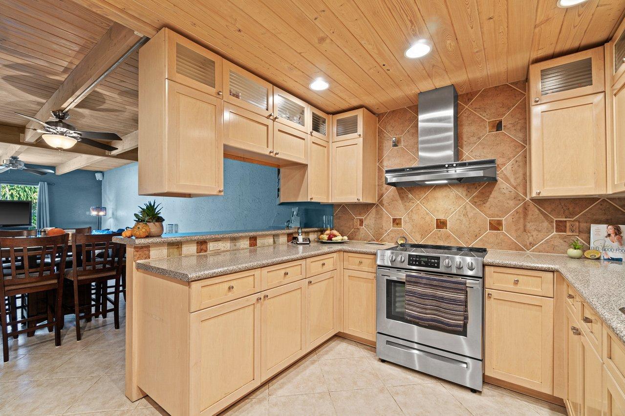 1251 Southwest 17th Street Boca Raton, FL 33486 - Photo 6 of 29 009-1251Southwest17thStreet-BocaRaton-FL