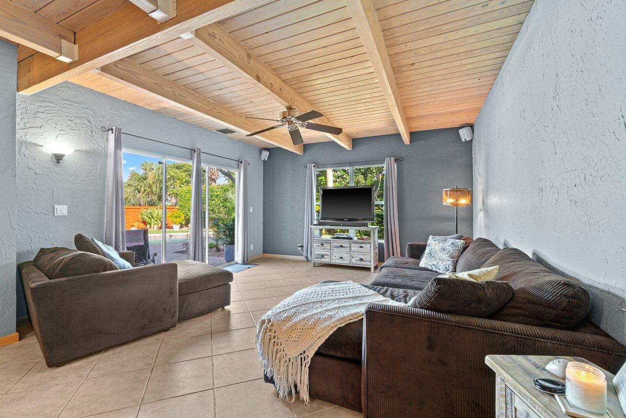 1251 Southwest 17th Street Boca Raton, FL 33486 - Photo 8 of 29 012-1251Southwest17thStreet-BocaRaton-FL