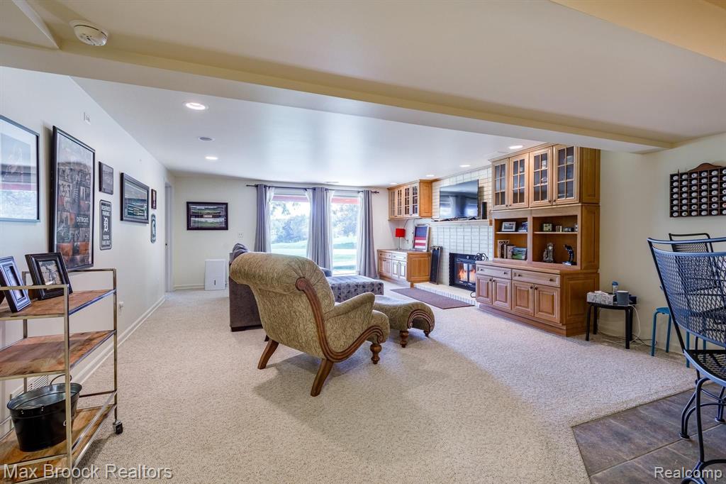856 Green View Court Rochester Hills, MI 48307 - Photo 22 of 35