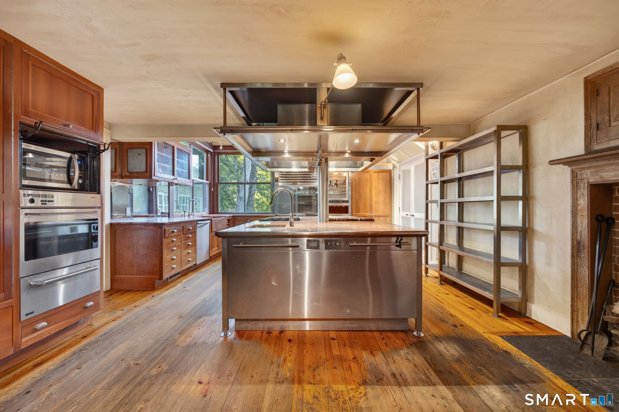 2 Rowland Road Old Lyme, CT 06371 - Photo 8 of 40 A warming drawer and Meile wall oven.