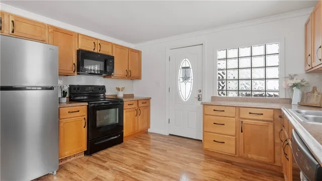 $525,000 | 2 Reservoir Avenue, Johnston, RI 02919