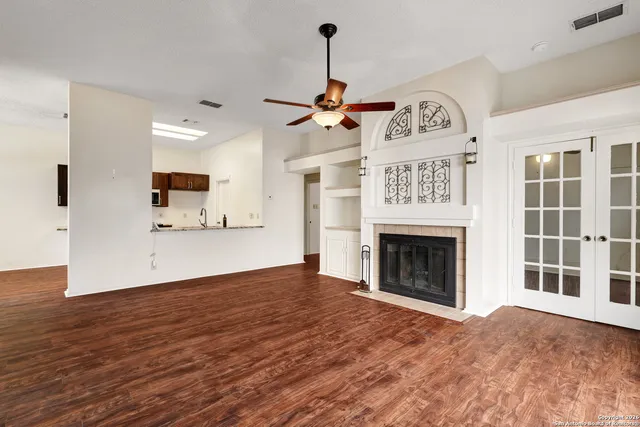 $2,135 | 13003 Beacon Park Drive, San Antonio, TX 78249