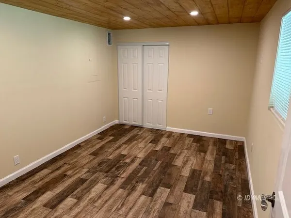 $2,500 | 54705 Pine Crest Avenue, Idyllwild, CA 92549