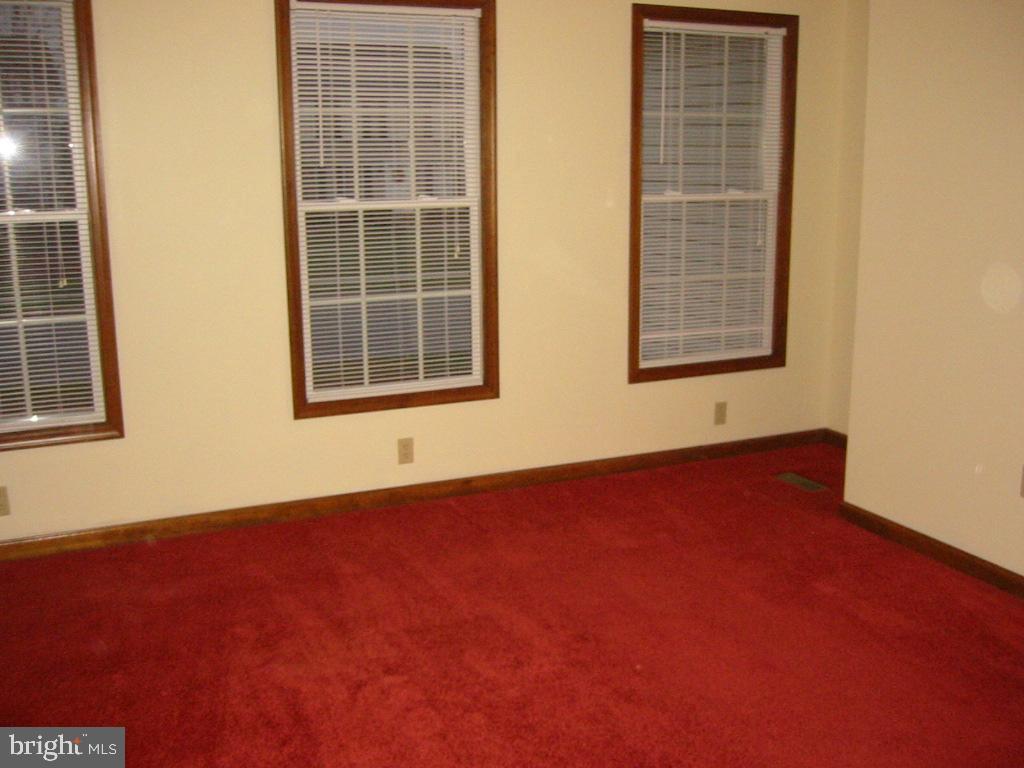 548 Old Farm Road Palmyra, PA 17078 - Photo 4 of 13 Gallery Image 4