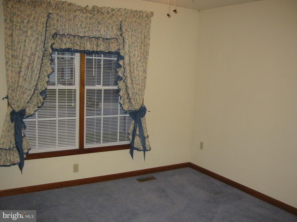 548 Old Farm Road Palmyra, PA 17078 - Photo 6 of 13 Gallery Image 6