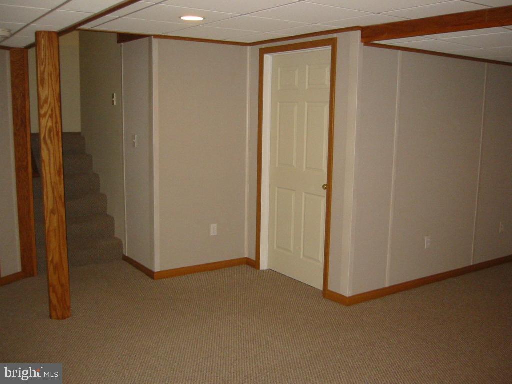 548 Old Farm Road Palmyra, PA 17078 - Photo 7 of 13 Gallery Image 7