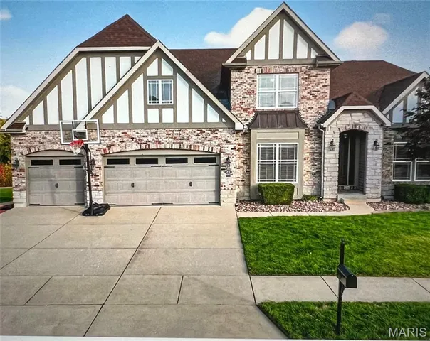 $799,900 | 24 Towerbridge Place, St. Charles, MO 63303
