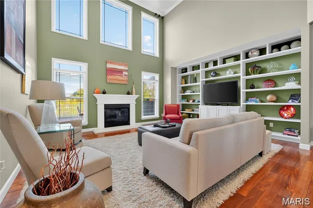 $799,900 | 24 Towerbridge Place, St. Charles, MO 63303