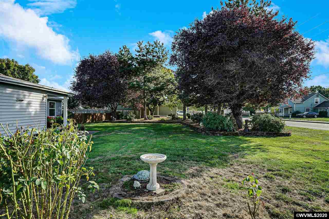 335 Clover Ridge Road Northeast Albany, OR 97322 - Photo 3 of 34
