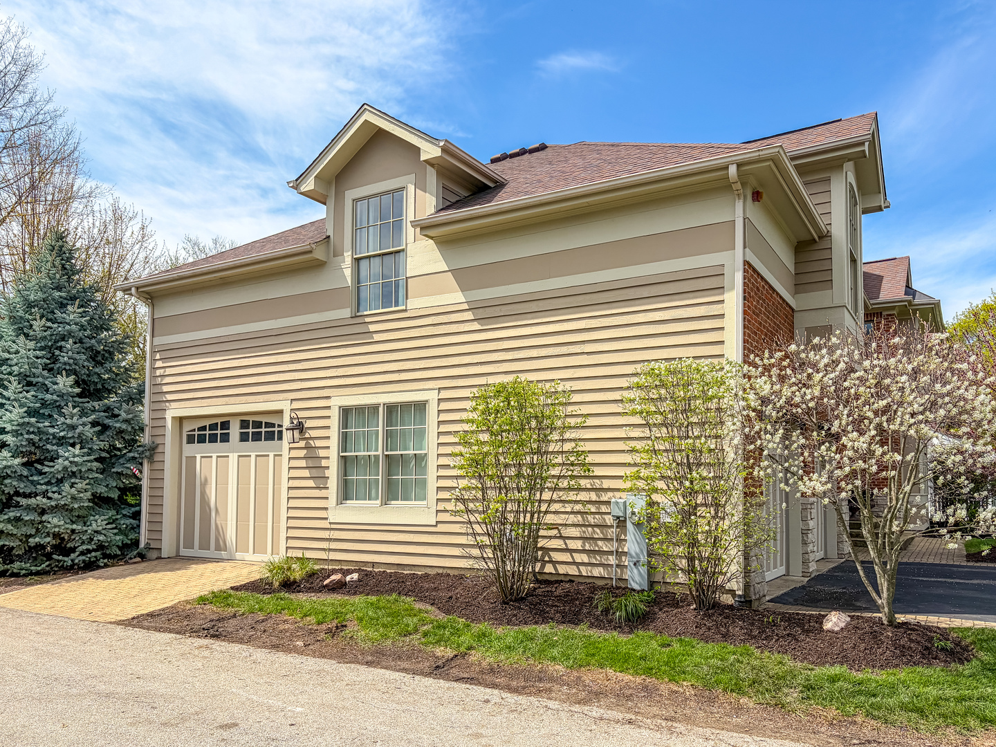 119 West Roslyn Road Barrington, IL 60010 - Photo 4 of 8