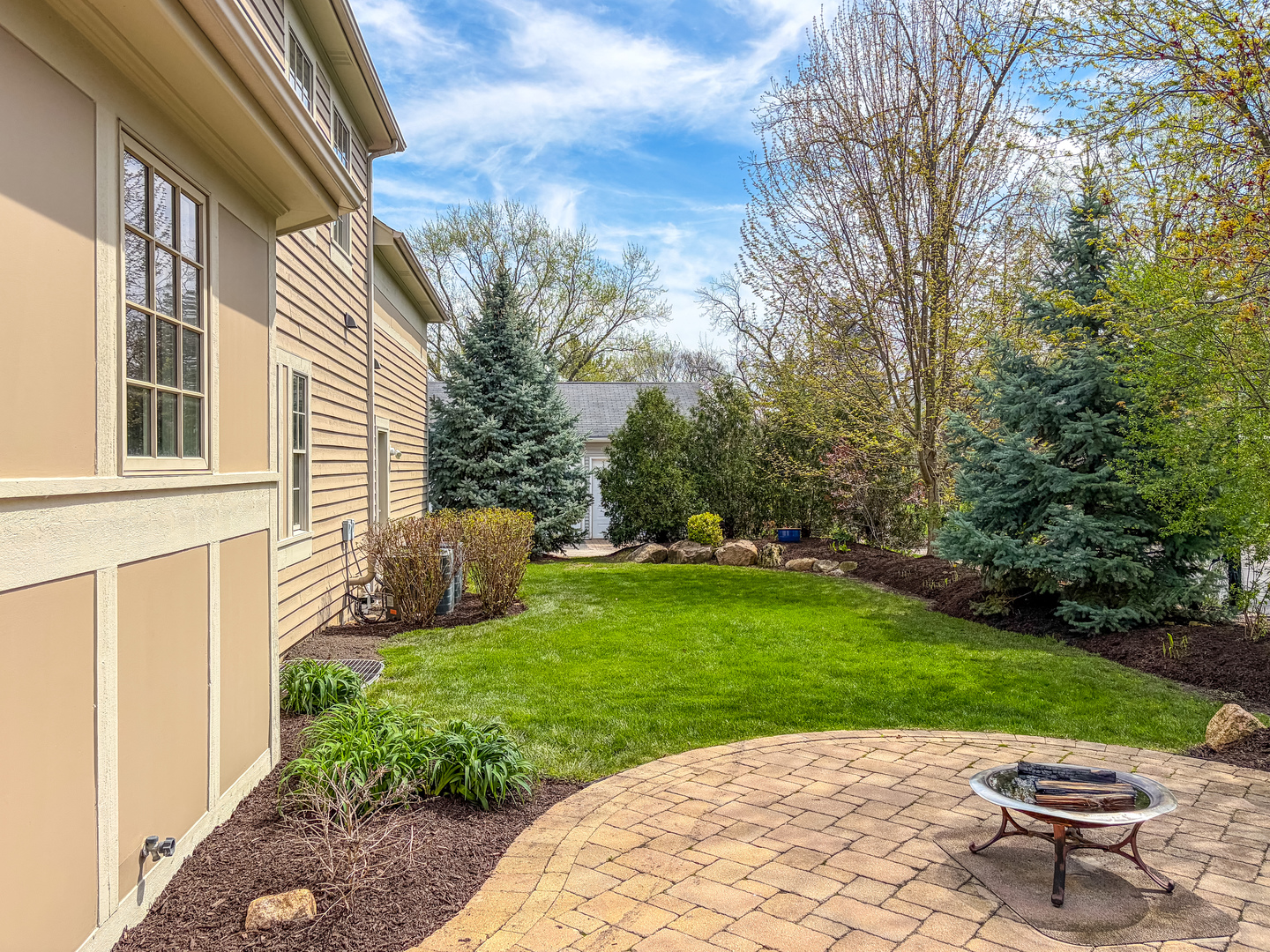 119 West Roslyn Road Barrington, IL 60010 - Photo 7 of 8