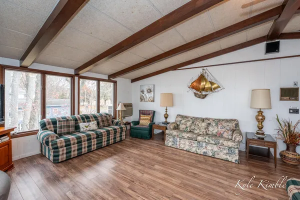 $1,250,000 | 104 West Houghton Lake Drive, Prudenville, MI 48651