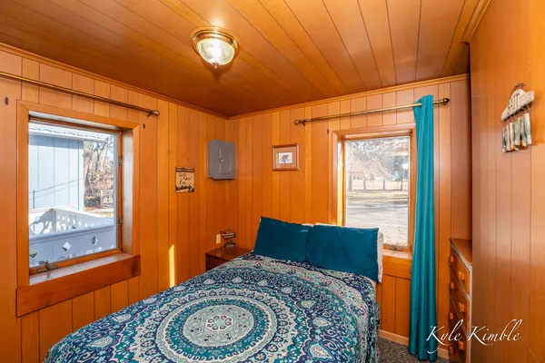 $1,250,000 | 104 West Houghton Lake Drive, Prudenville, MI 48651