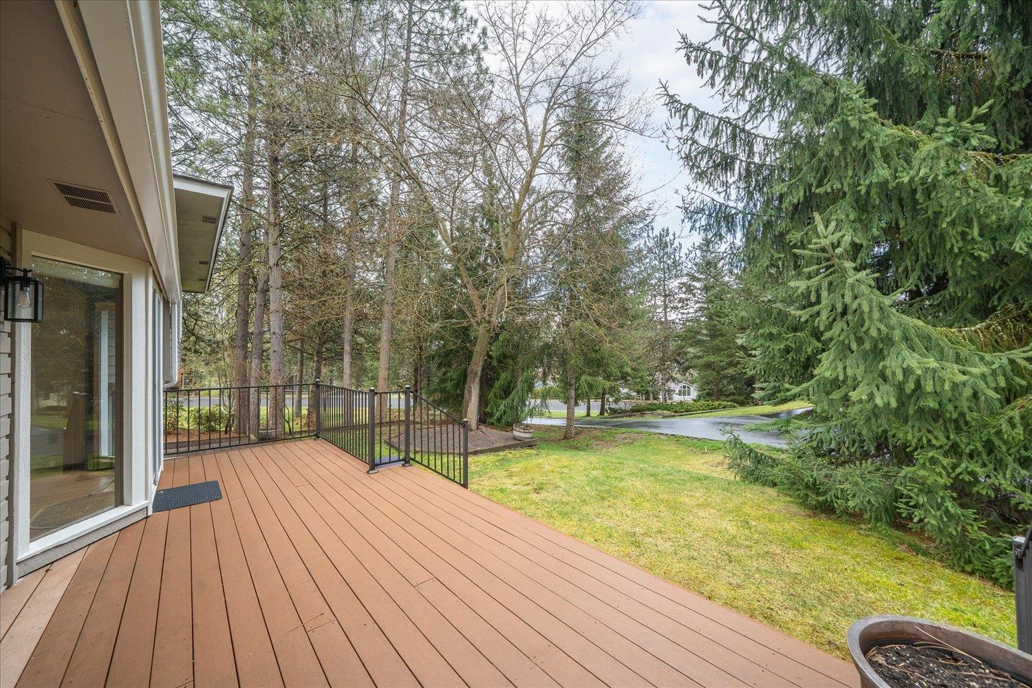 4722 East Lane Park Road Mead, WA 99021 - Photo 33 of 48
