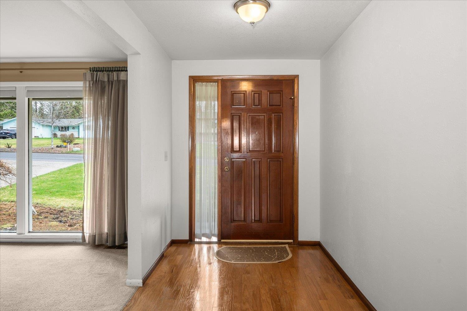 4722 East Lane Park Road Mead, WA 99021 - Photo 4 of 48