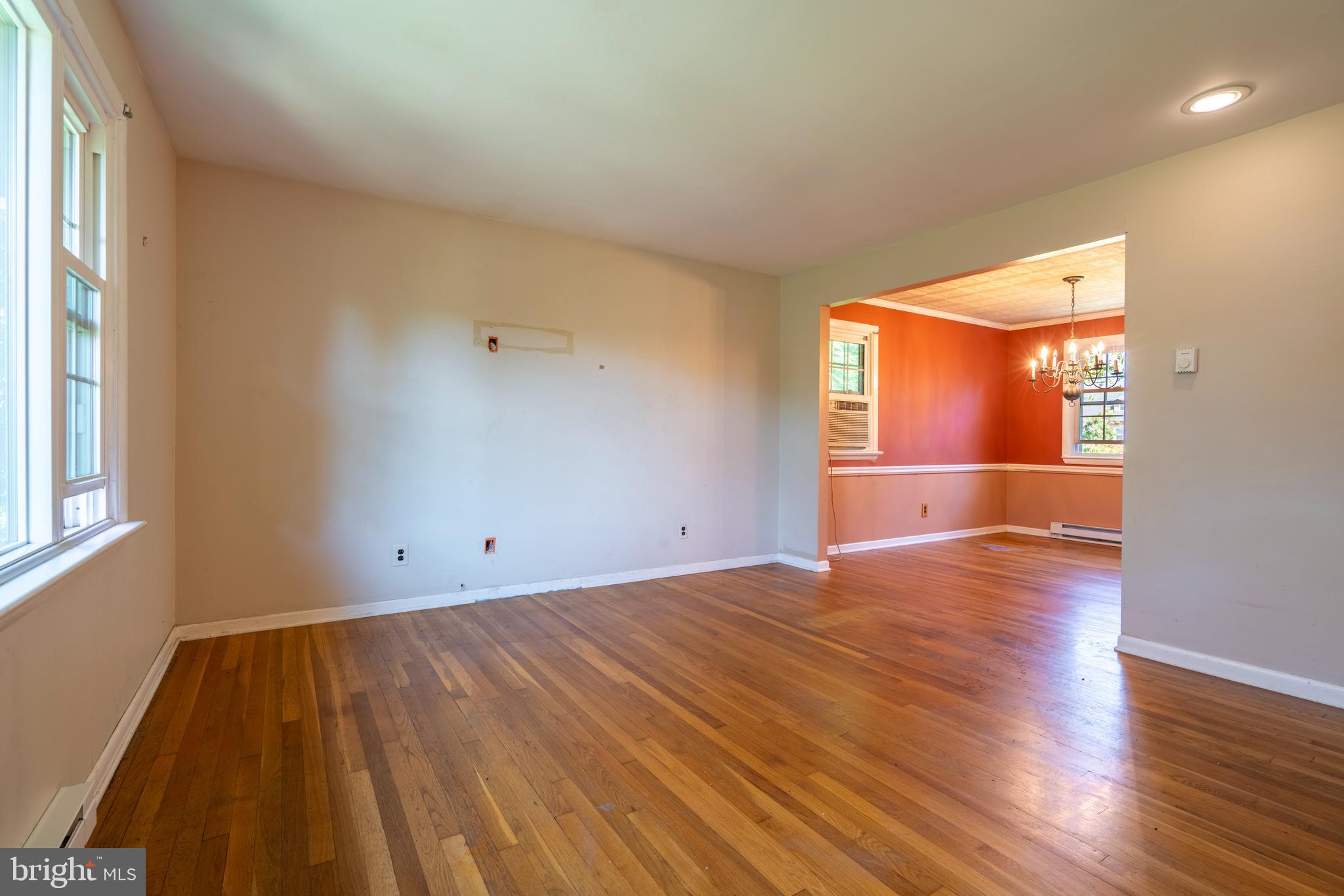 101 Mill Road Oreland, PA 19075 - Photo 7 of 39 Family Room