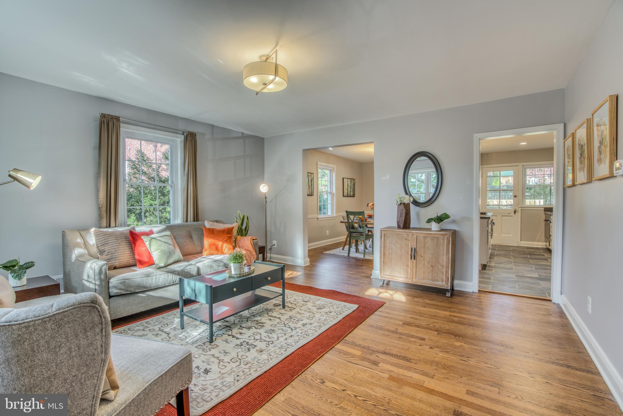 113 Brandon Road Baltimore, MD 21212 - Photo 2 of 27 Living room