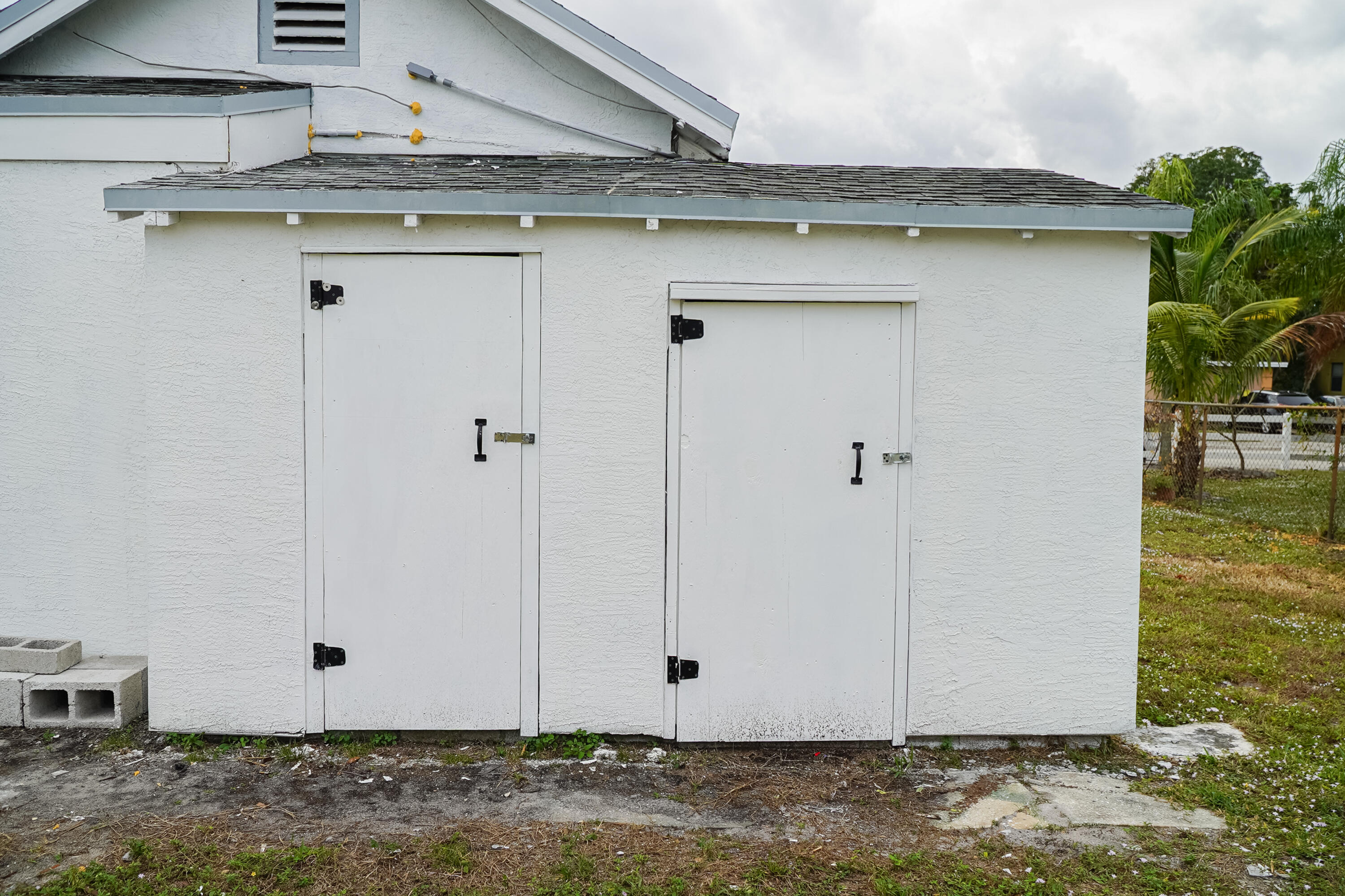 908 West 5th Street Riviera Beach, FL 33404 - Photo 14 of 40 DSC01587-2