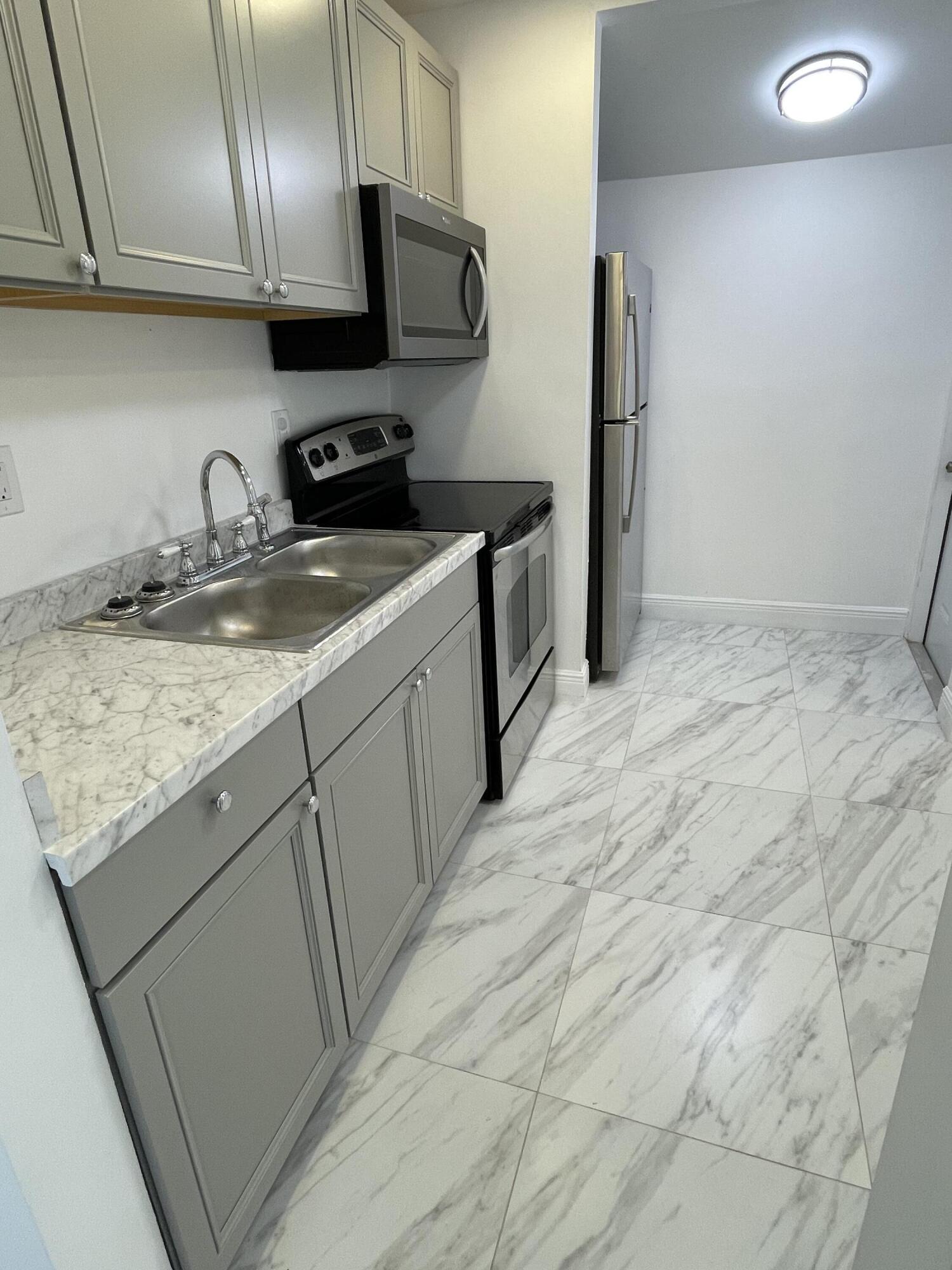 908 West 5th Street Riviera Beach, FL 33404 - Photo 37 of 40 908 W 5t St. Riviera Beach Fl,33404 Kitc