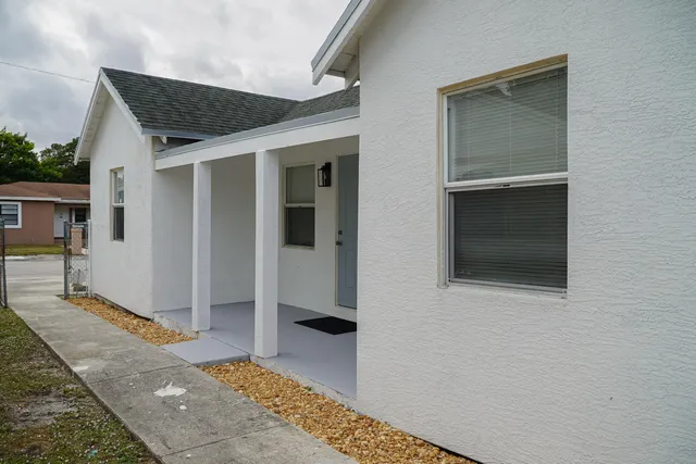 $269,000 | 908 West 5th Street, Riviera Beach, FL 33404