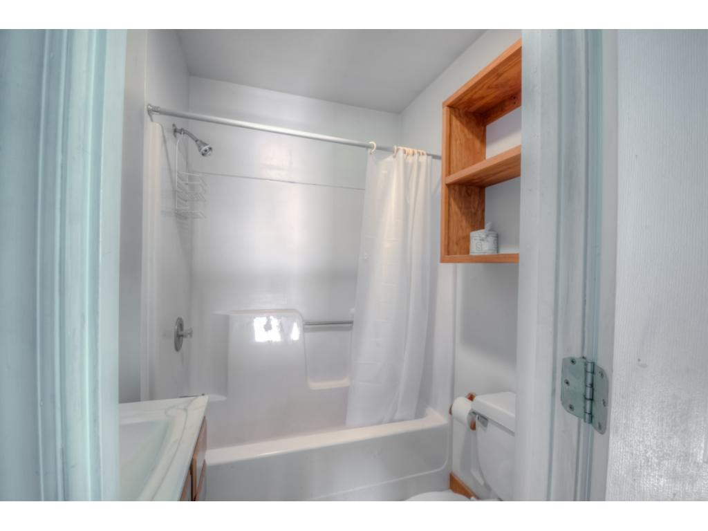 130 Rex McCurry Road Limestone, TN 37681 - Photo 6 of 36 Apartment Bathroom