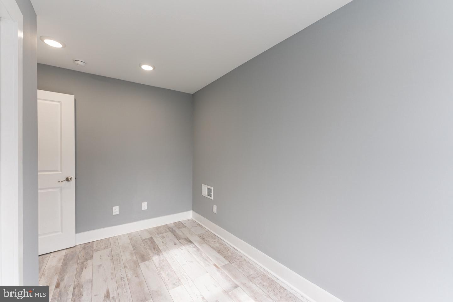 3252 Miller Street, Unit 2 Philadelphia, PA 19134 - Photo 7 of 16 a view of room