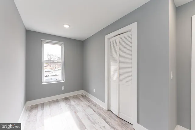 a view of empty room with window