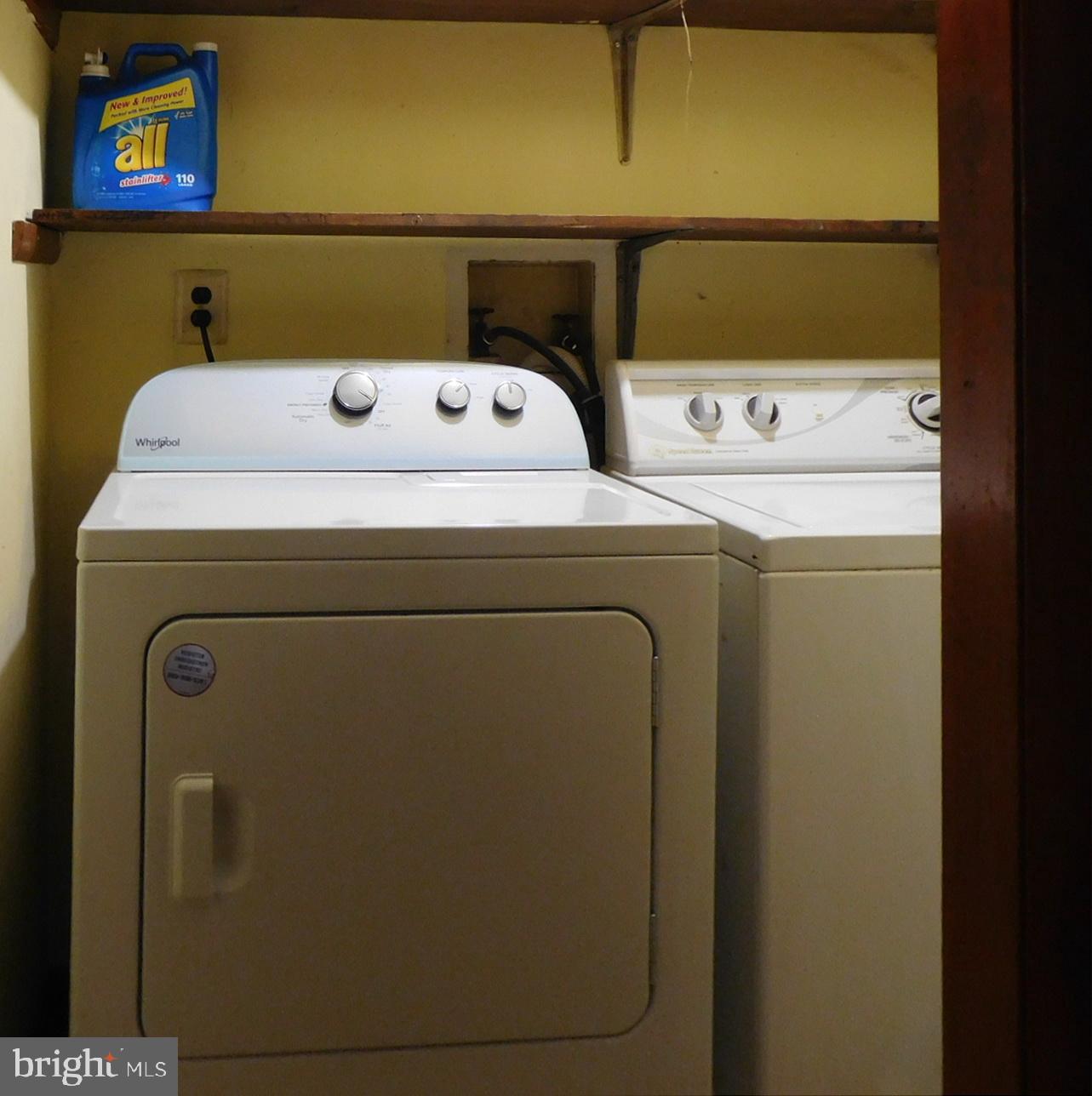 210 Orchard Avenue Delanco, NJ 08075 - Photo 16 of 38 Laundry area