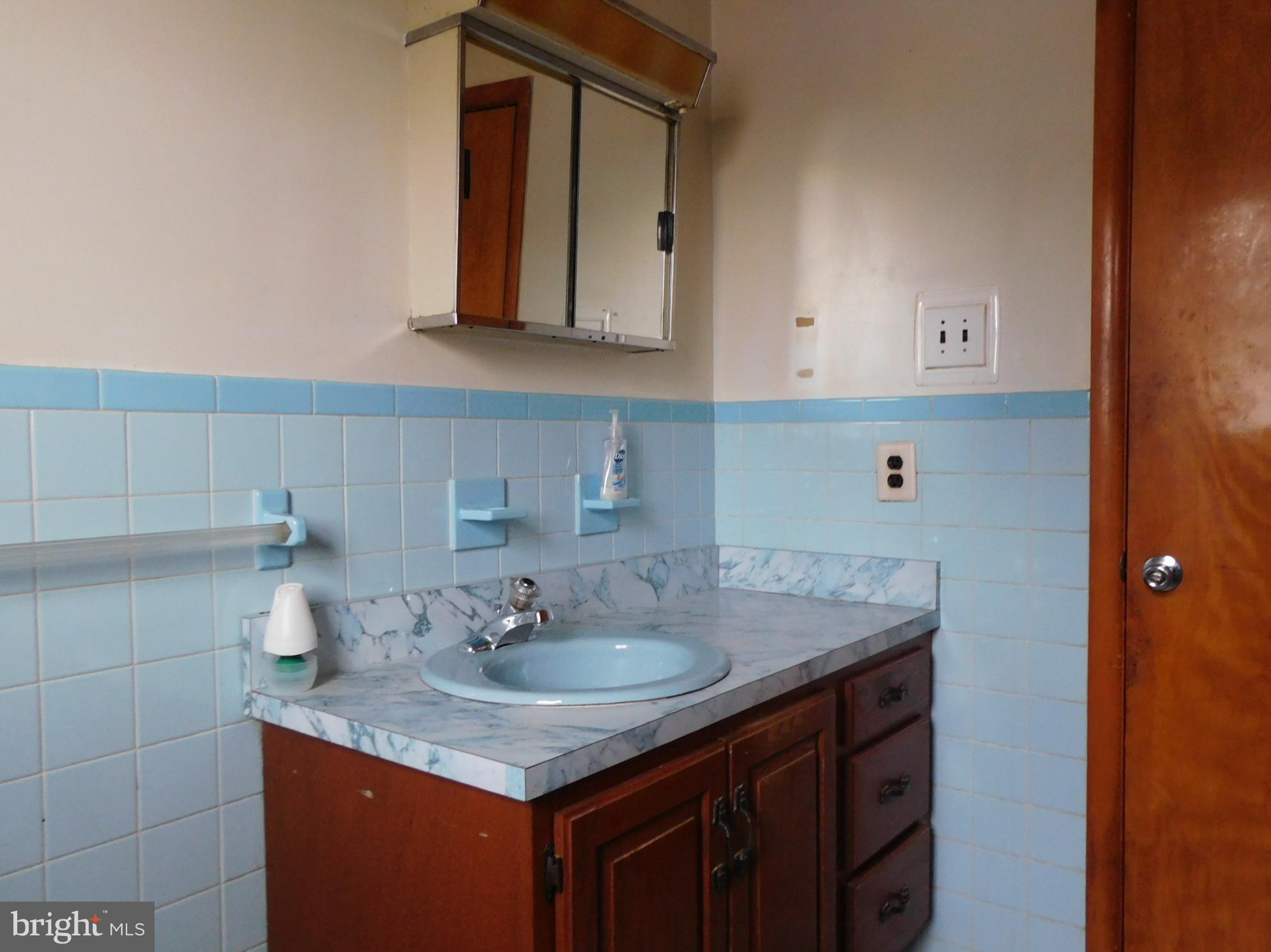 210 Orchard Avenue Delanco, NJ 08075 - Photo 20 of 38 1st Full Bath