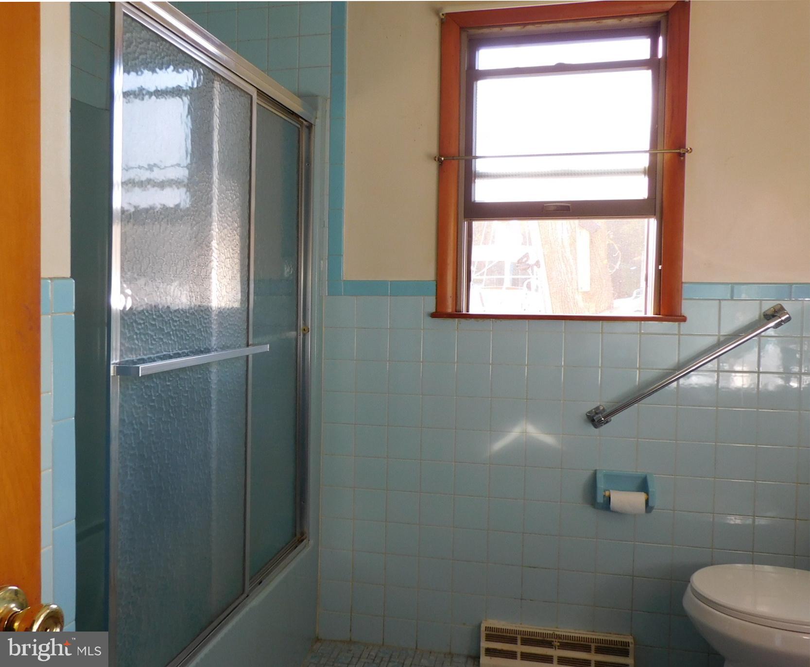 210 Orchard Avenue Delanco, NJ 08075 - Photo 21 of 38 1st Full Bath