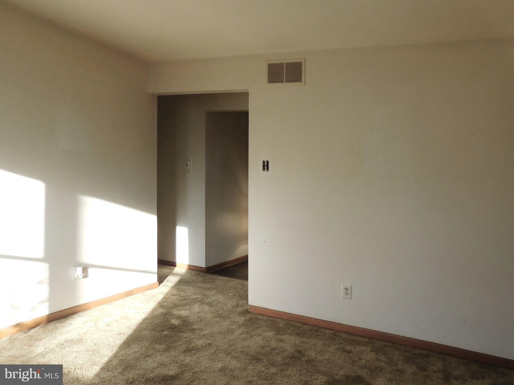 210 Orchard Avenue Delanco, NJ 08075 - Photo 24 of 38 Dining room
