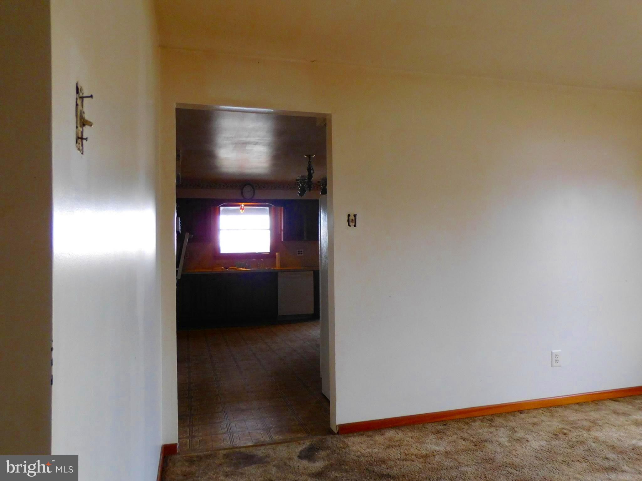 210 Orchard Avenue Delanco, NJ 08075 - Photo 25 of 38 Dining room with access from kitchen