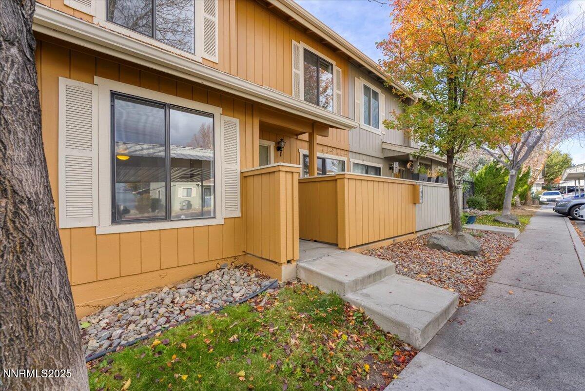 3230 Wedekind Road, Unit 64 Sparks, NV 89431 - Photo 27 of 28 a front view of a house with a garden