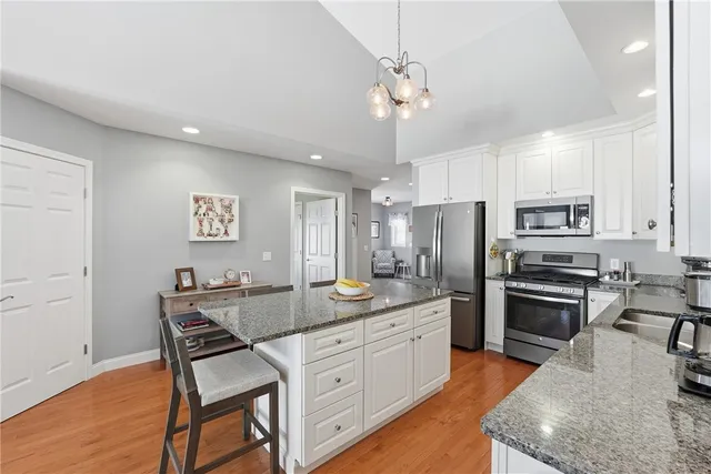 $485,000 | 14 Bella Vista Circle, Glocester, RI 02814