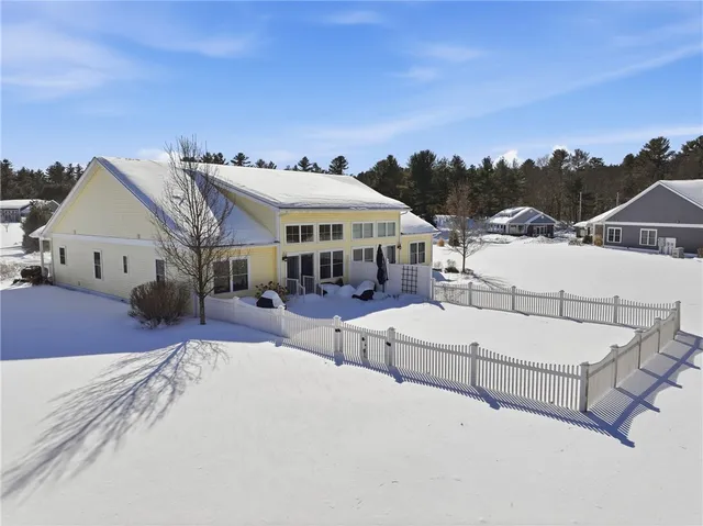 $485,000 | 14 Bella Vista Circle, Glocester, RI 02814