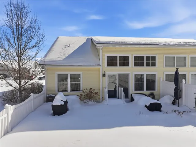 $485,000 | 14 Bella Vista Circle, Glocester, RI 02814