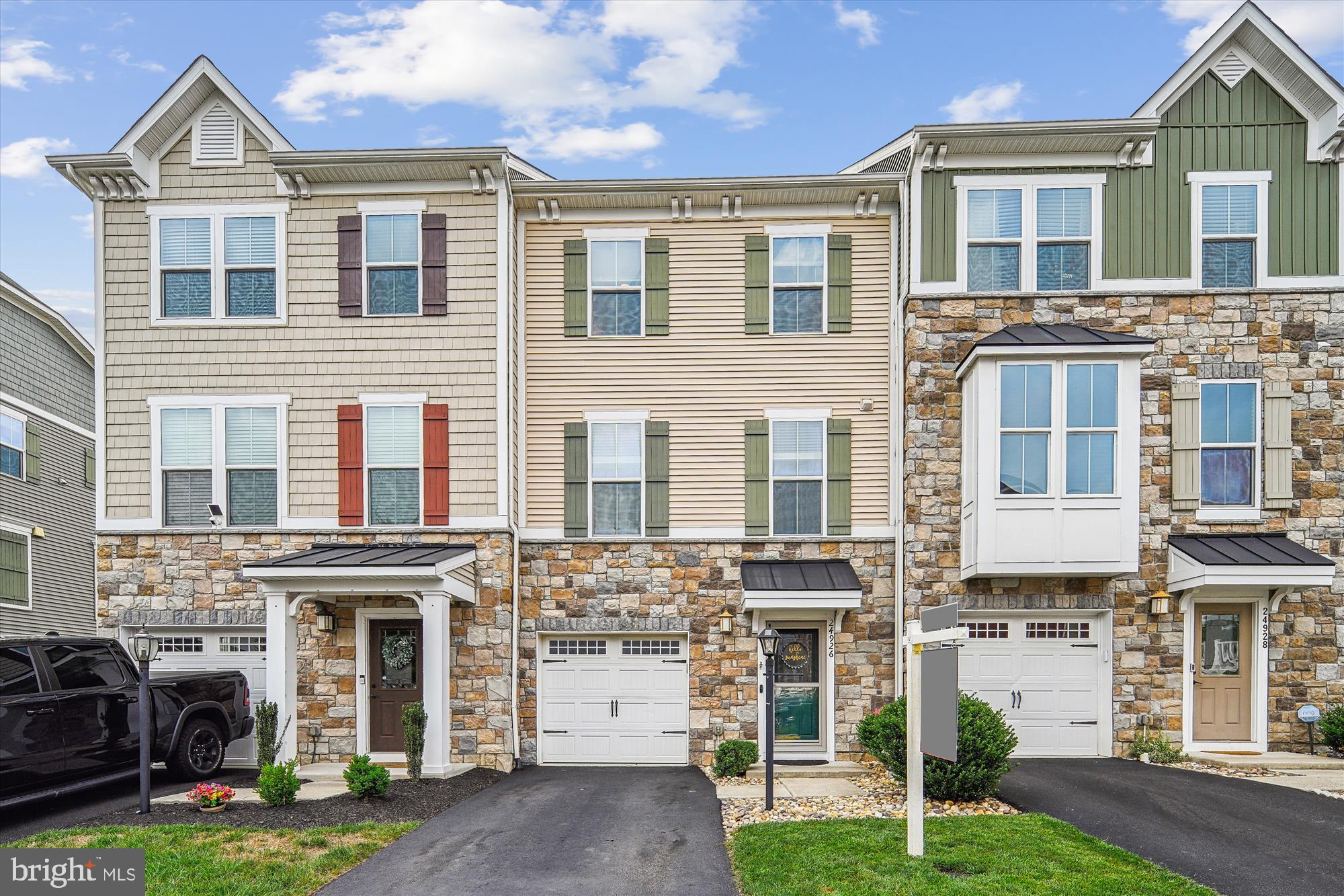 24926 Helms Terrace Aldie, VA 20105 - Photo 1 of 49