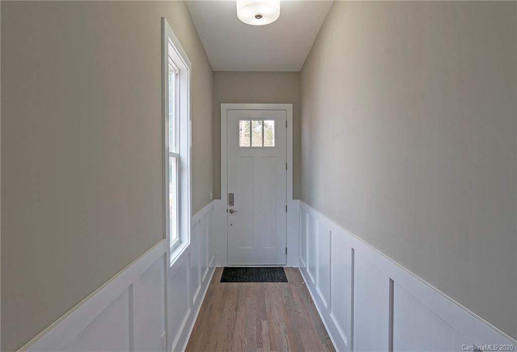 5218 Valley Stream Road Charlotte, NC 28209 - Photo 3 of 26 Gallery Image 3
