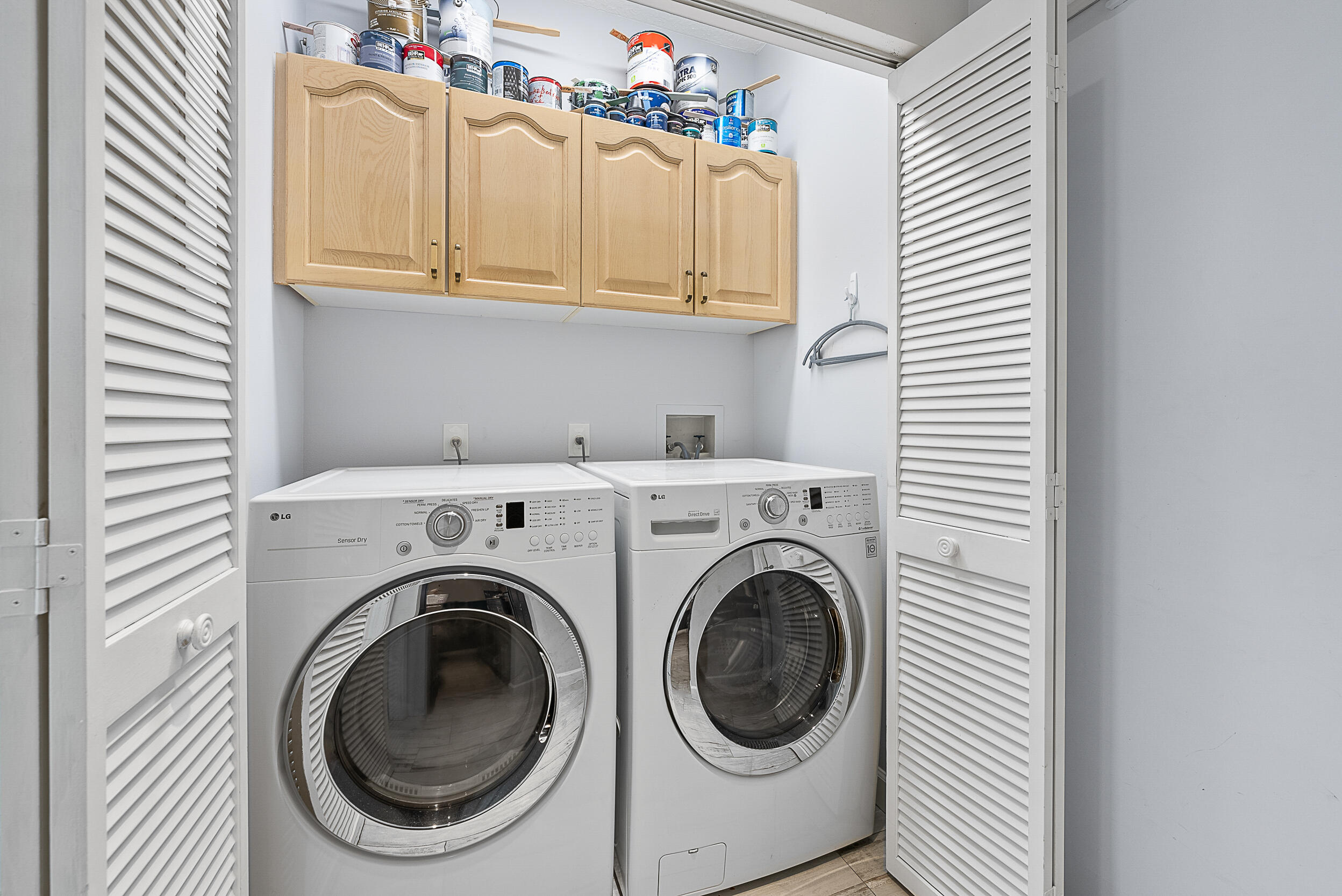 271 Eagleton Estates Boulevard Palm Beach Gardens, FL 33418 - Photo 24 of 37 a utility room with dryer and washer