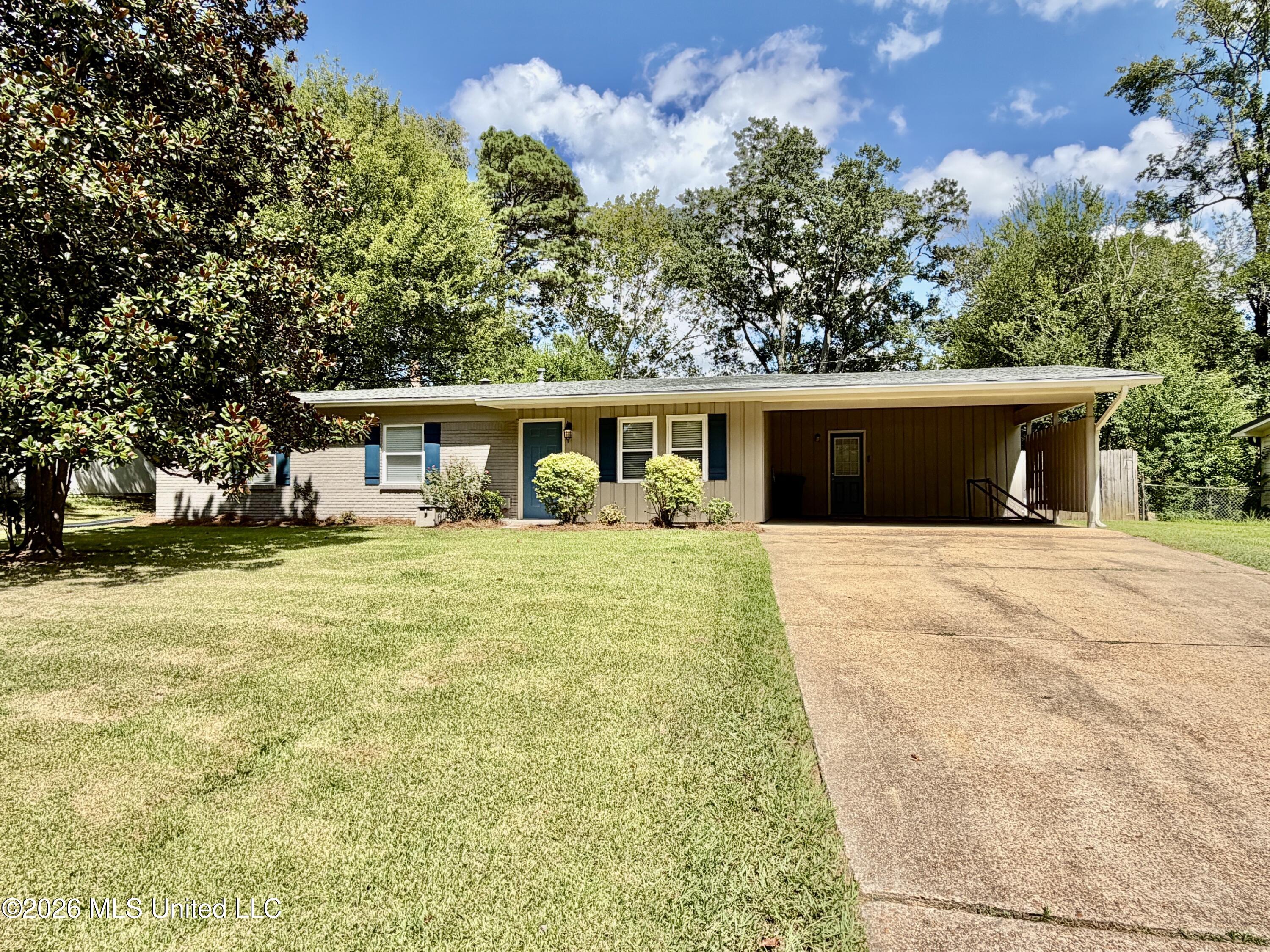 800 Bellevue Street Clinton, MS 39056 - Photo 1 of 47 IMG_5915